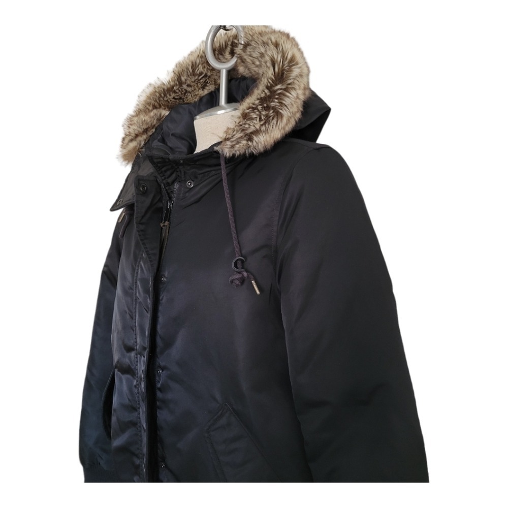 Levi's Womens Down Puffer Jacket Medium Snow Winter Ski Hood Faux Fur - Picture 2 of 16